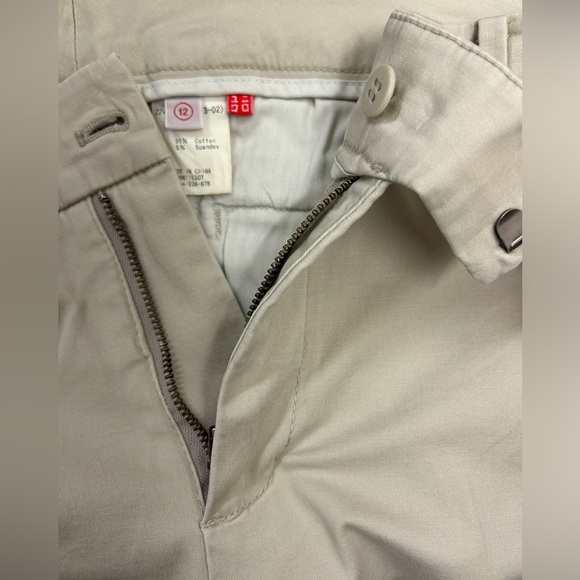 EUC women’s Uniqlo beige cotton straight leg pants Sz 12 - Picture 4 of 7
